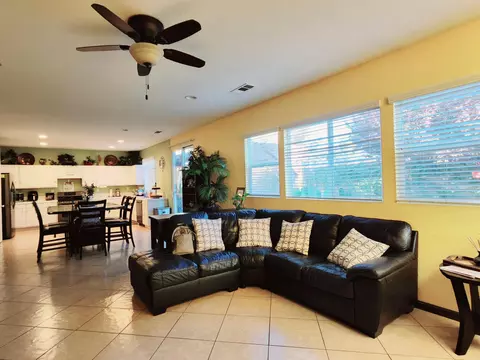 2060 Krystal Ave, Lancaster, CA 93536 photo 9