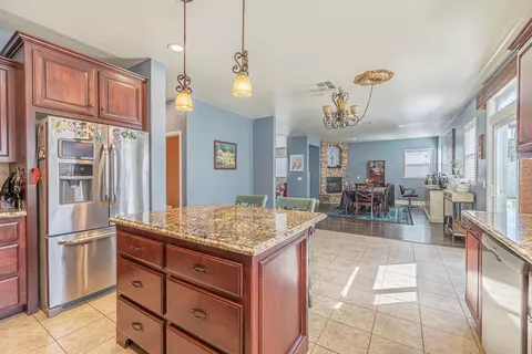 106 Manzanita Ln, Tehachapi, CA 93561 photo 9