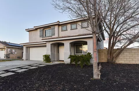 45418 Robinson Dr, Lancaster, CA 93535 photo 1