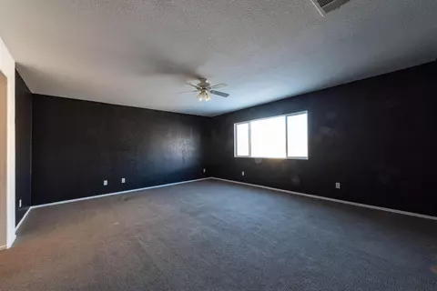 45418 Robinson Dr, Lancaster, CA 93535 photo 14