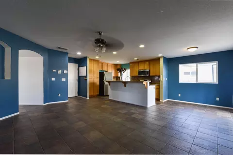 45418 Robinson Dr, Lancaster, CA 93535 photo 5