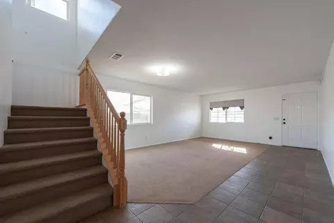 45418 Robinson Dr, Lancaster, CA 93535 photo 4