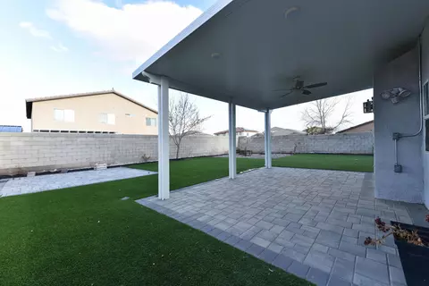 45418 Robinson Dr, Lancaster, CA 93535 photo 25