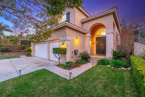 21008 Oakriver Ln, Newhall, CA 91321