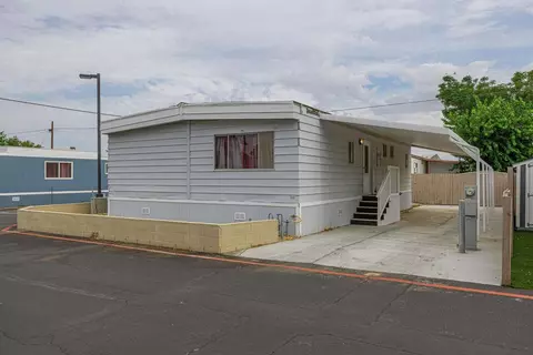 3157 Ave I E #E7, Lancaster, CA 93535