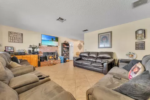 40624 159th St E, Lancaster, CA 93535 photo 3