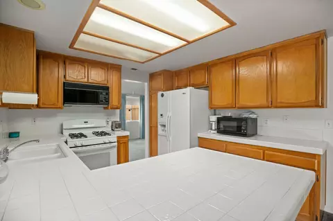 44535 Aspen St, Lancaster, CA 93535 photo 14