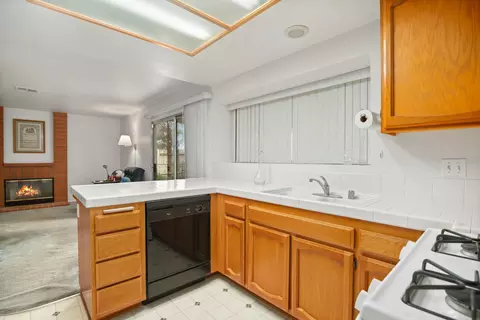 44535 Aspen St, Lancaster, CA 93535 photo 17