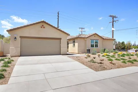 41743 Wayladn Ct, Quartz Hill, CA 93536