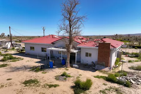 48801 E 97th St, Lancaster, CA 93535 photo 2