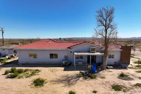 48801 E 97th St, Lancaster, CA 93535 photo 1