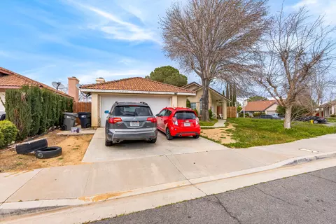 587 Conifer Dr, Palmdale, CA 93550 photo 5