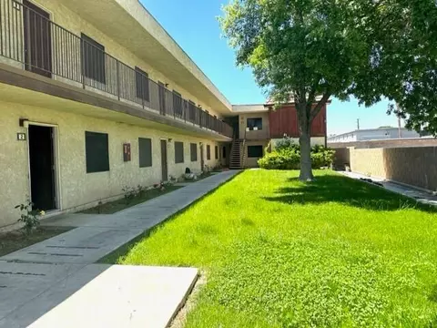 38225 12th St E, Palmdale, CA 93550 photo 5