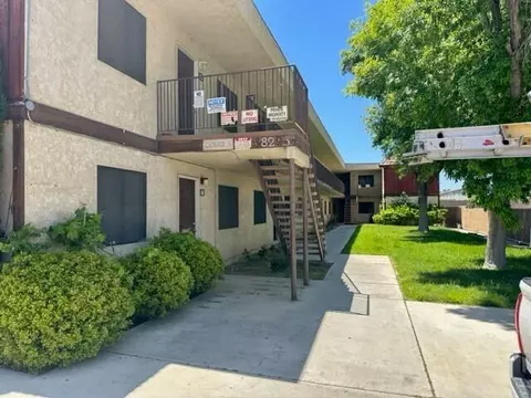 38225 12th St E, Palmdale, CA 93550 photo 4
