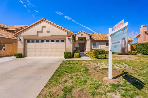 37929 58th St E, Palmdale, CA 93552