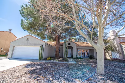 38013 50th Street East St, Palmdale, CA 93552