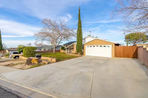 37434 4th St E, Palmdale, CA 93550 photo 29