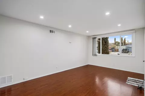 37434 4th St E, Palmdale, CA 93550 photo 6