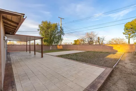 37434 4th St E, Palmdale, CA 93550 photo 23