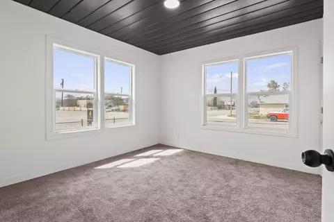 15670 L St, Mojave, CA 93501 photo 17