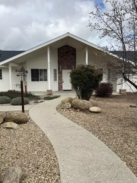 21413 Adam Dr, Tehachapi, CA 93561 photo 4