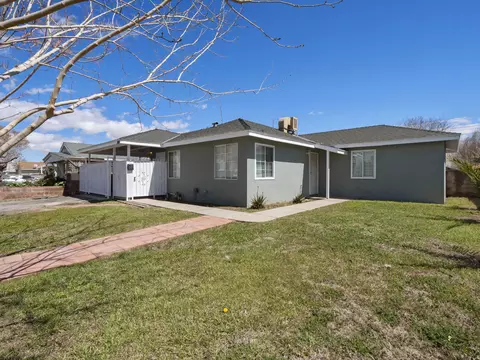 38614 Ladelle Ave, Palmdale, CA 93550