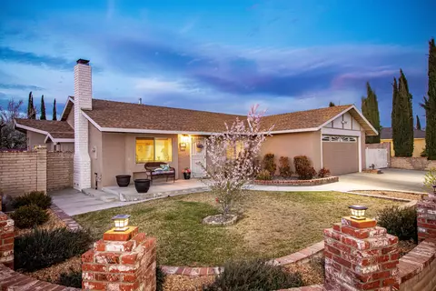 2319 Forry St, Lancaster, CA 93536
