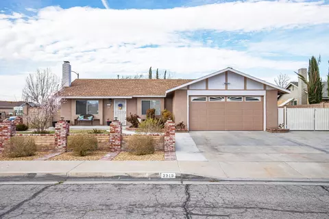 2319 Forry St, Lancaster, CA 93536 photo 2