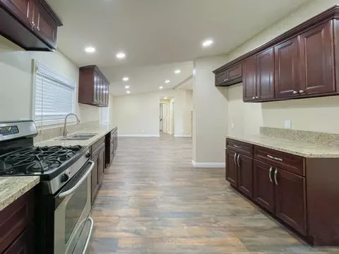 45111 25th St E #SPC 90, Lancaster, CA 93535 photo 2