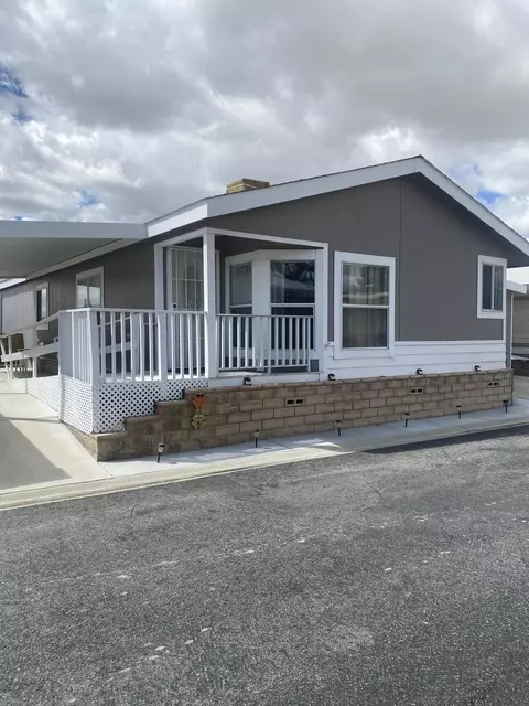 48303 20th St W W #117, Lancaster, CA 93534
