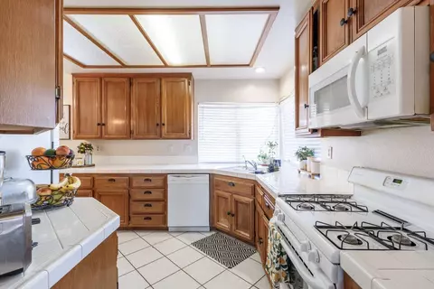 36547 30th St E, Palmdale, CA 93550 photo 9