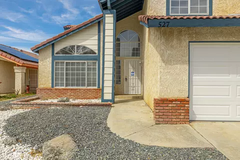 527 Ave J 10 E, Lancaster, CA 93535 photo 4