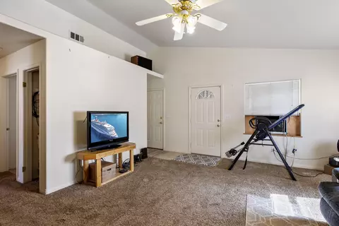 18330 Basil Dr, Tehachapi, CA 93561 photo 3