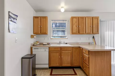 18330 Basil Dr, Tehachapi, CA 93561 photo 5