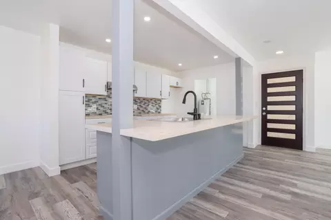 341 R5 E, Palmdale, CA 93550 photo 2