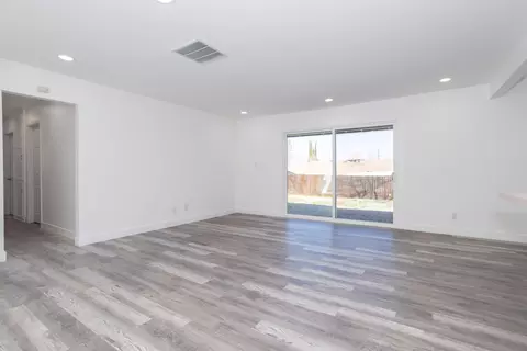 341 R5 E, Palmdale, CA 93550 photo 5