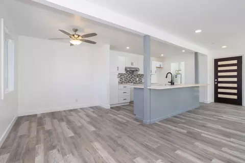 341 R5 E, Palmdale, CA 93550 photo 4