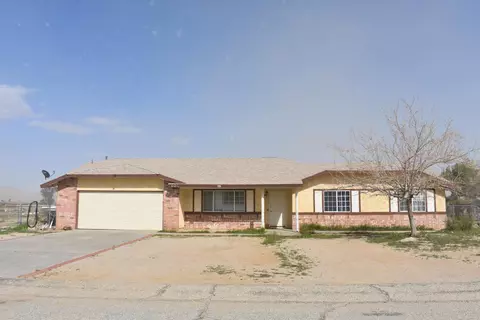 41742 156th St E, Lake Los Angeles, CA 93535
