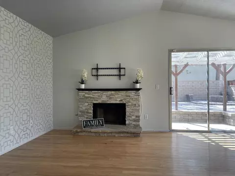 37153 26th St E, Palmdale, CA 93550 photo 4