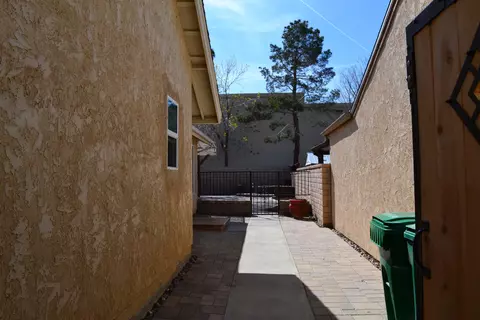 37153 26th St E, Palmdale, CA 93550 photo 12