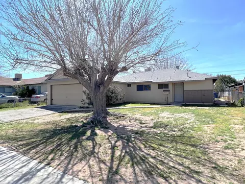 38633 33rd St E, Palmdale, CA 93550 photo 3