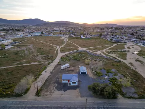 38507 15th St E, Palmdale, CA 93550 photo 4