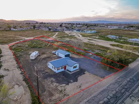 38507 15th St E, Palmdale, CA 93550 photo 1