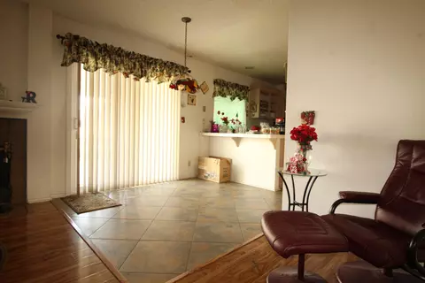 37534 37th St E, Palmdale, CA 93550 photo 13
