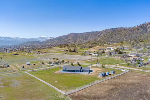 23716 Mariposa Ave, Tehachapi, CA 93561 photo 9