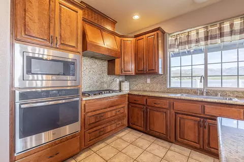 23716 Mariposa Ave, Tehachapi, CA 93561 photo 32
