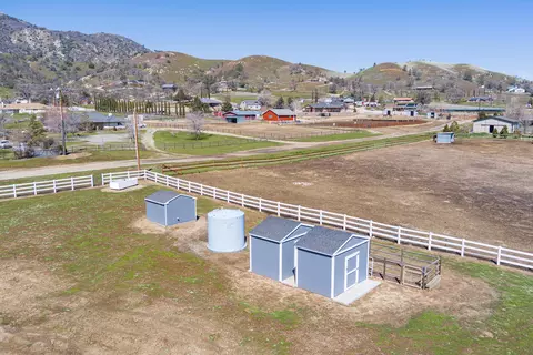 23716 Mariposa Ave, Tehachapi, CA 93561 photo 12