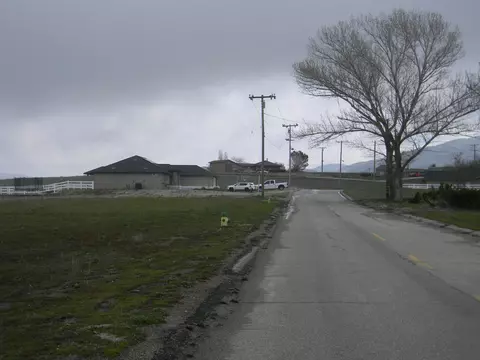 Burning Tree Drive, Tehachapi, CA 93561 photo 2