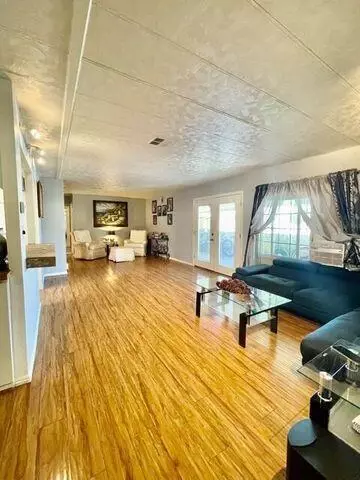 43850 20th St E #156, Lancaster, CA 93535 photo 2