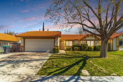 2830 Princeton Way, Lancaster, CA 93536
